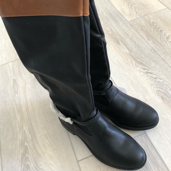 Boots - Picture 2 of 4